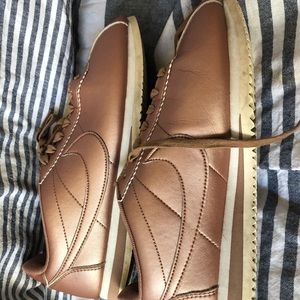 Sz 8 rose gold Nike trainers